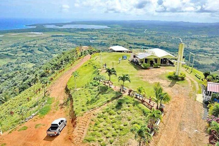 Round Mountain and Esmeralda Beach Tour from Bávaro