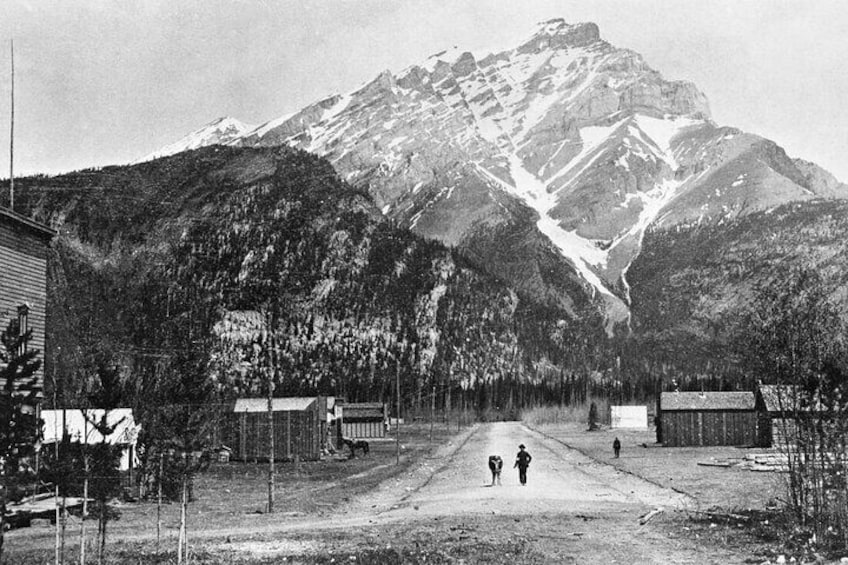 Banff Legends and Landmarks - Historical Walking Tour