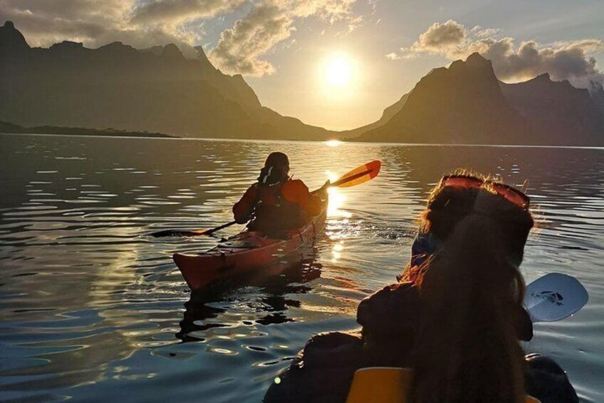 Kayaking in Reinefjorden