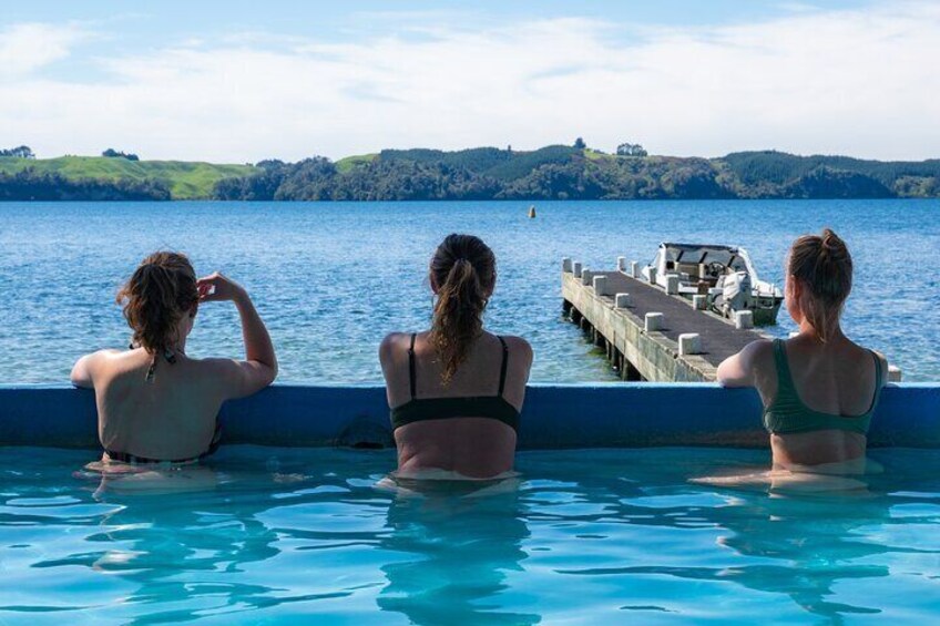 Katoa Jet Boat & Lake Rotoiti Hot Pools