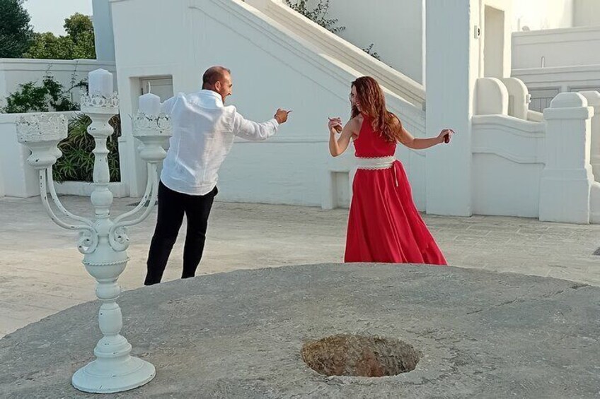 Dancing under the olive trees: typical Pizzica and Taranta Dances