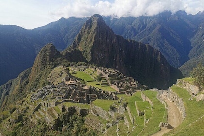 Private 2-Day Tour in Sacred Valley and Machu Picchu from Cusco