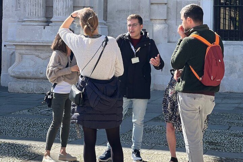 Small-Group Walking Tour of Monumental Seville