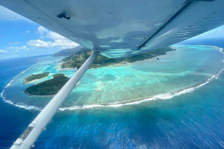 Flight over Moorea, Tour of the island of Tahiti and Taxi Boat (Teahupoo)