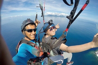 Tour of the island of Tahiti and its peninsula WITH paragliding flight