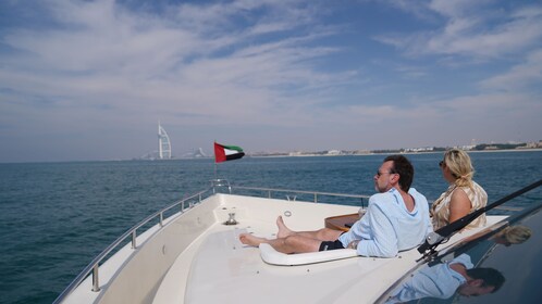 Dubai Marina Yacht Tour with Breakfast or BBQ & Sunset