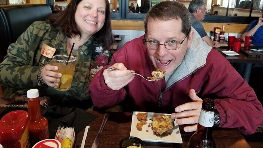 Cajun Food Bus Tour in Lafayette