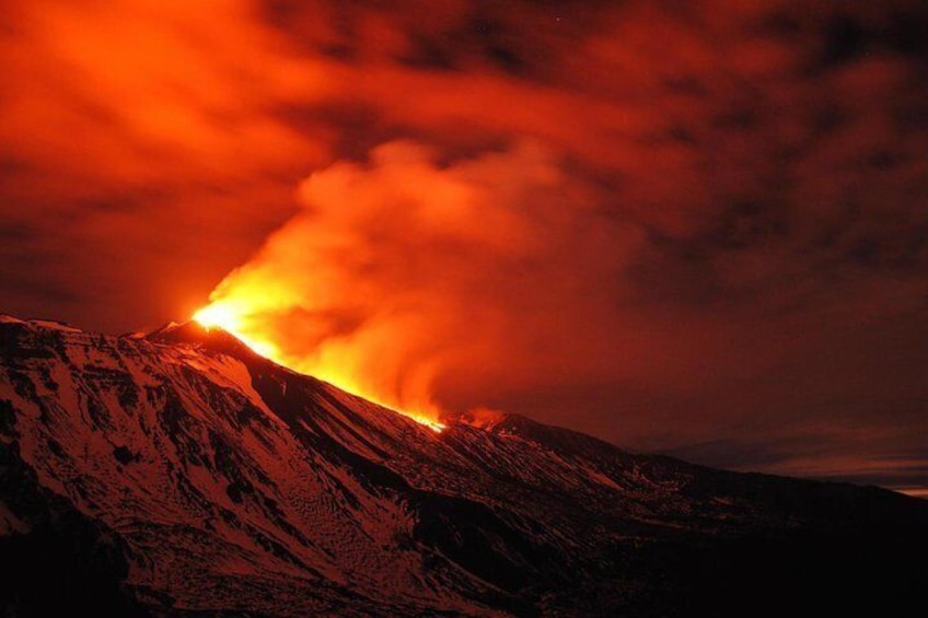 Etna Excursions Summit Craters (2900) with Volcanological Guides - guidetna.it