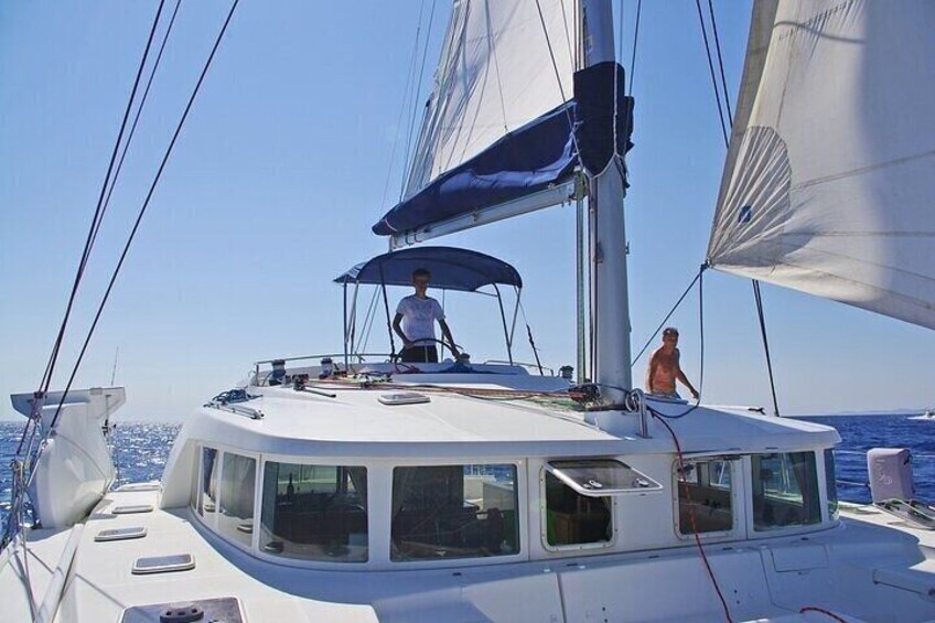 Day trip on a sailing catamaran in Sardinia test