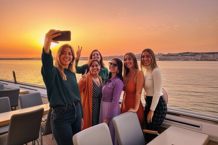Lisbon Sunset cruise with Welcome Drink and Snack included