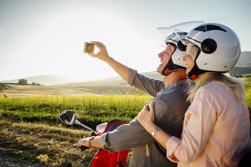 Exploring Chianti by Electric Vespa - Self Drive