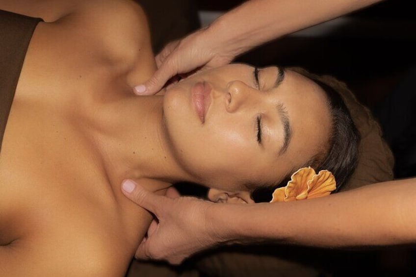 Private 90-Minute Spa and Massage in Honolulu 