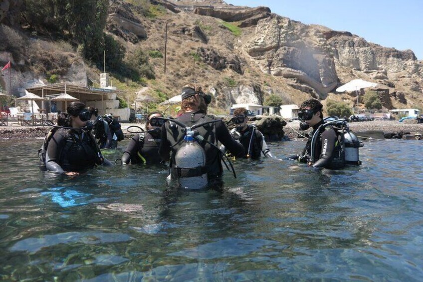 Discover Scuba Diving in the Caldera of the Volcano in Santorini