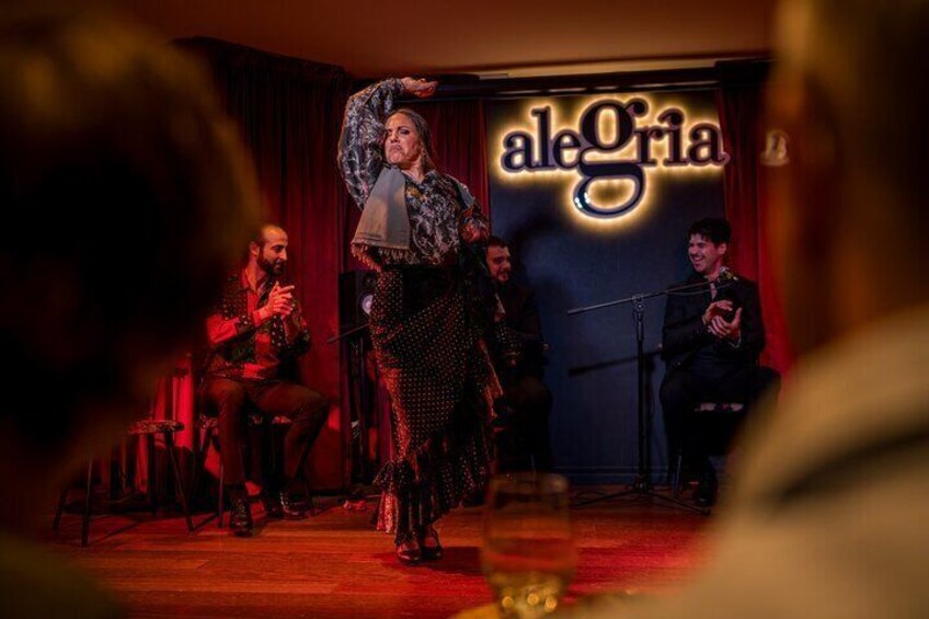 Authentic flamenco show. Alegria and gastronomy Malaga