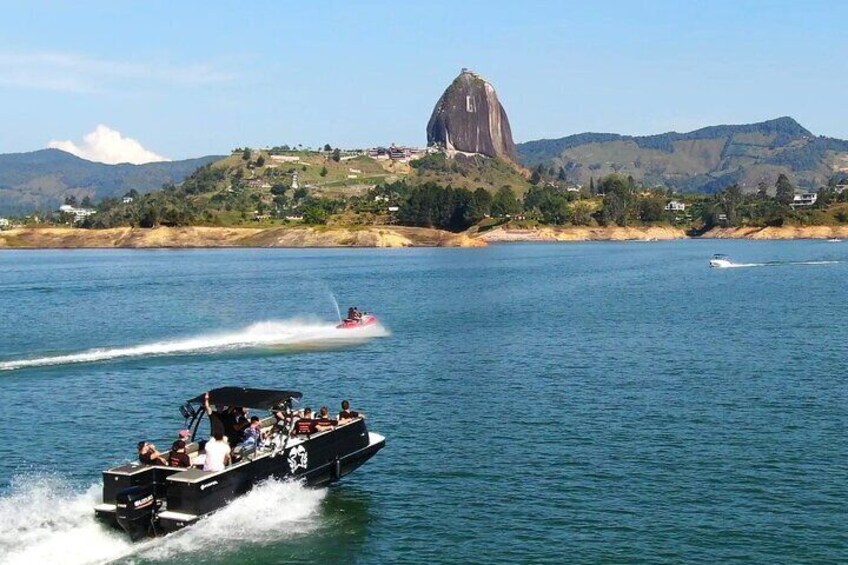 The best private tour to Guatapé and Helicopter ride + Guatapé's rock +Boat ride