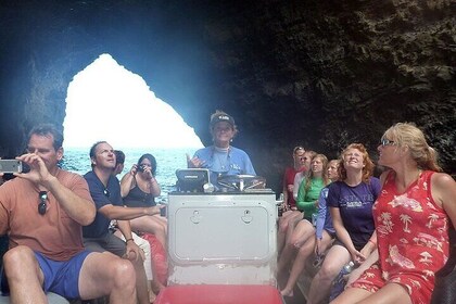 Kauai's Ultimate Na Pali Coast Zodiac Boat Snorkelling & Sea Cave Eco Tour