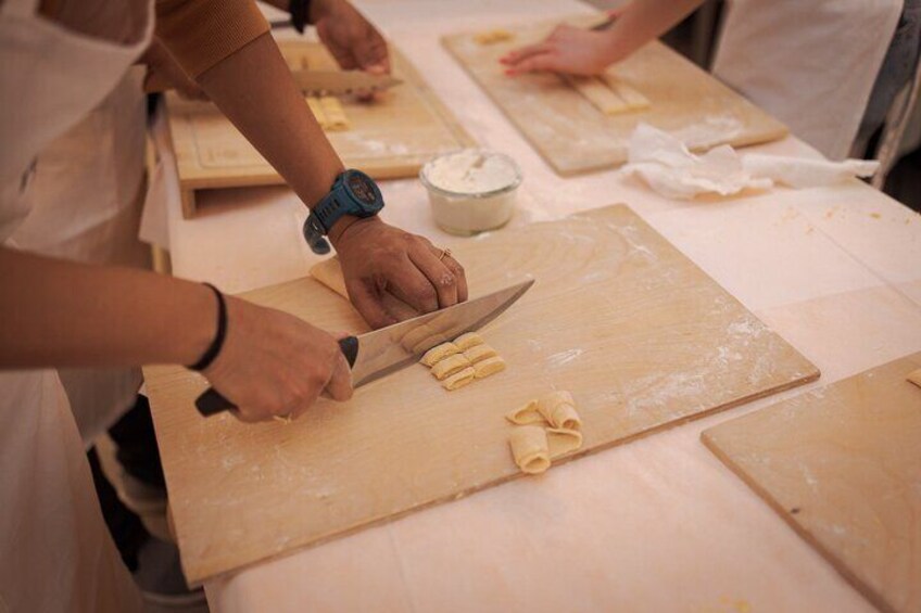 Pasta Class in Rome - Fettuccine Cooking Classes in Piazza Navona