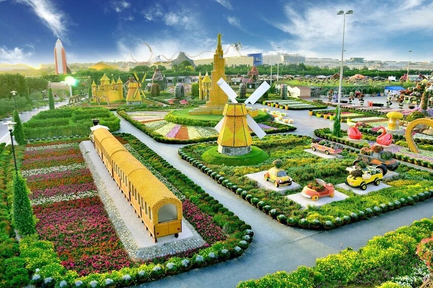 Private tour of Miracle garden with Global village