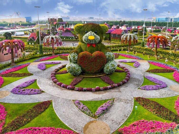 Private tour of Miracle garden with Global village