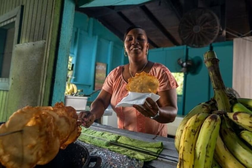 Loíza: Afro-Boriken Food, Cave & Art Tour