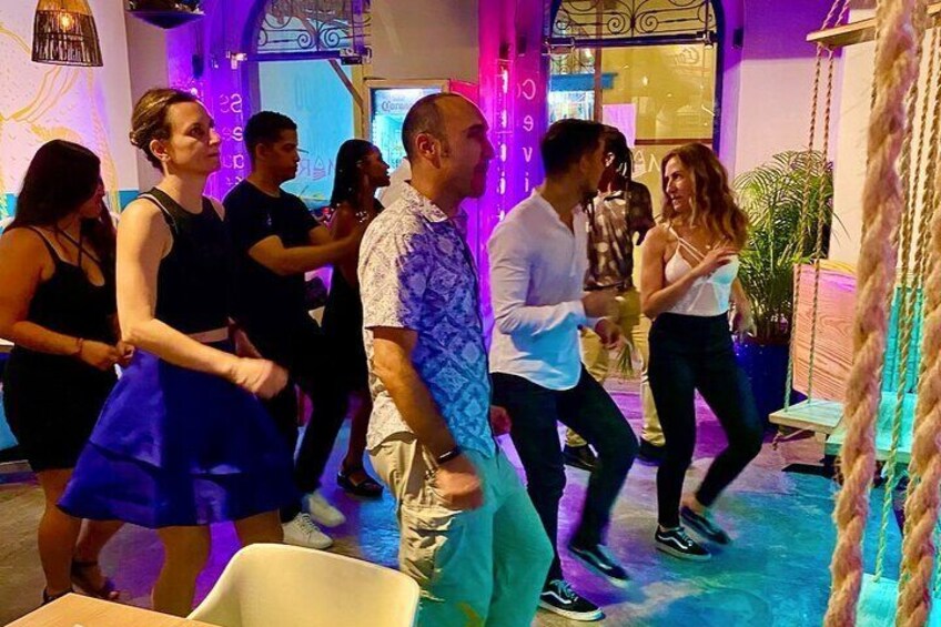 Salsa Class in Casco Viejo