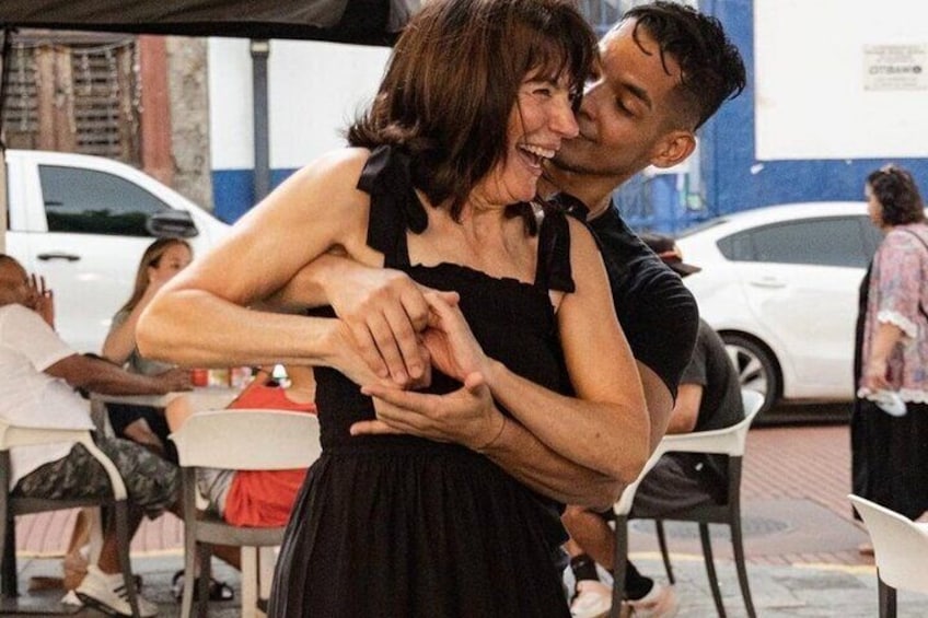 Salsa Class in Casco Viejo