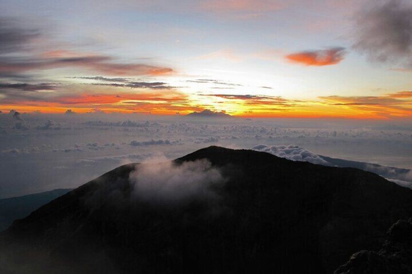 Mount Agung Sunrise Trekking Private Tours