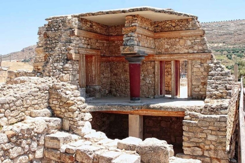 Picture 8 for Activity Knossos Palace guided tour - Heraklion City tour + market