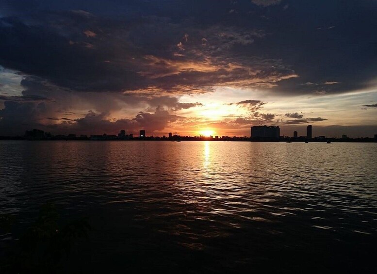 Picture 9 for Activity Phnom Penh: Mekong River Sunset Cruise with free flow drink