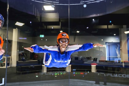 Sydney: Sydney: Indoor Skydiving Experience