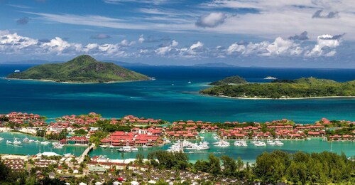 Mahé Island: Island Highlights Guided Day Trip with Lunch