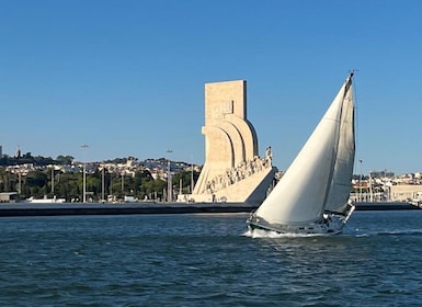 Lissabon: Private Bootstour durch die Stadt mit Option auf Sonnenuntergang