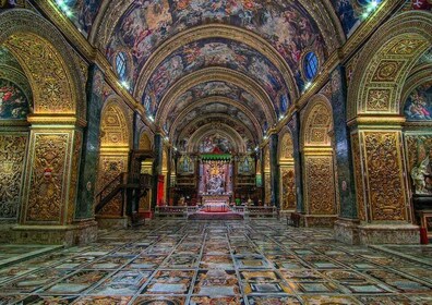 Valletta: begeleide wandeling met optionele rondleiding door de kathedraal