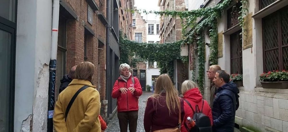 Picture 3 for Activity Antwerp: Private Historical Highlights Walking Tour