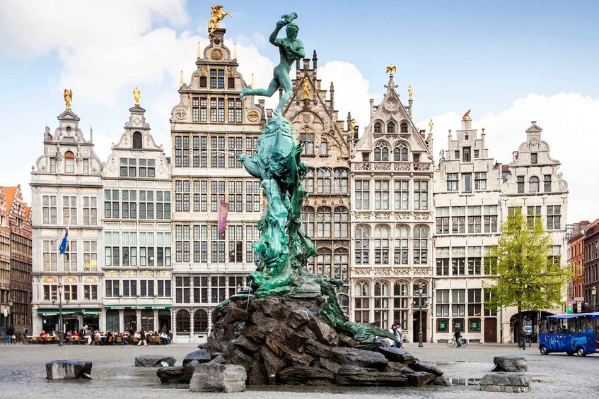 Antwerp: Private Historical Highlights Walking Tour