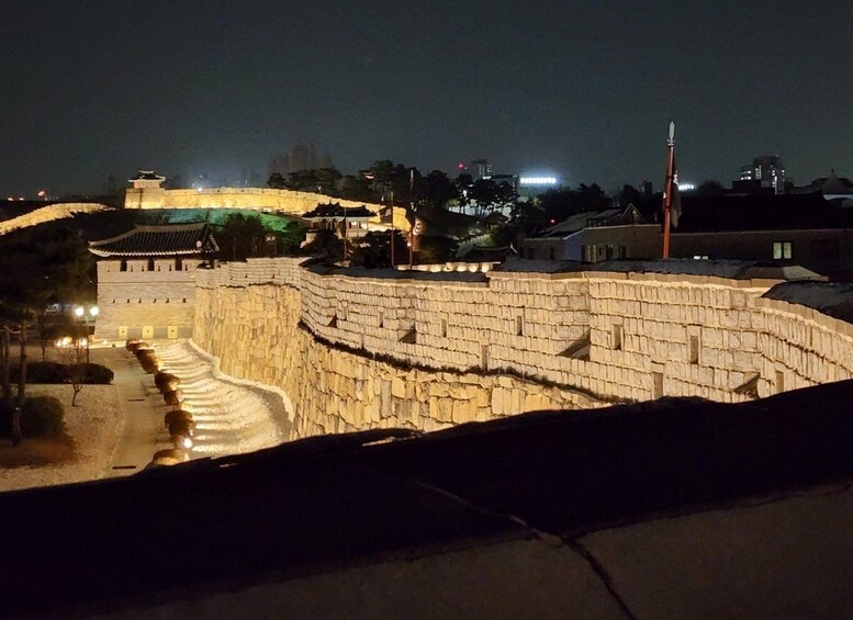 Picture 7 for Activity From Seoul: Evening Tour to UNESCO Suwon Hwaseong Fortress