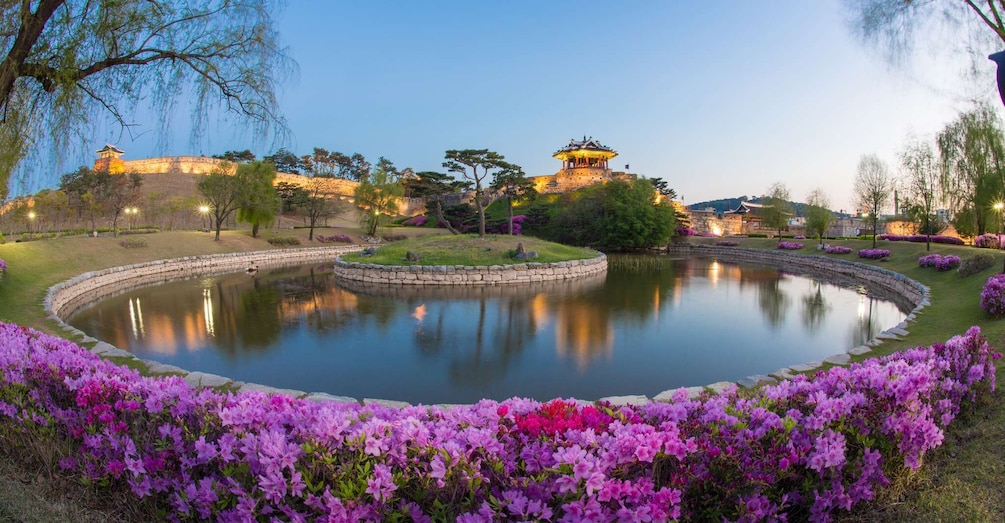 Picture 2 for Activity From Seoul: Evening Tour to UNESCO Suwon Hwaseong Fortress