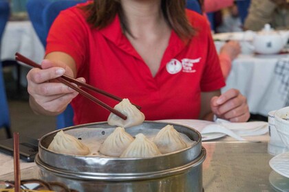 Recorrido gastronómico a pie por auténticos restaurantes asiáticos