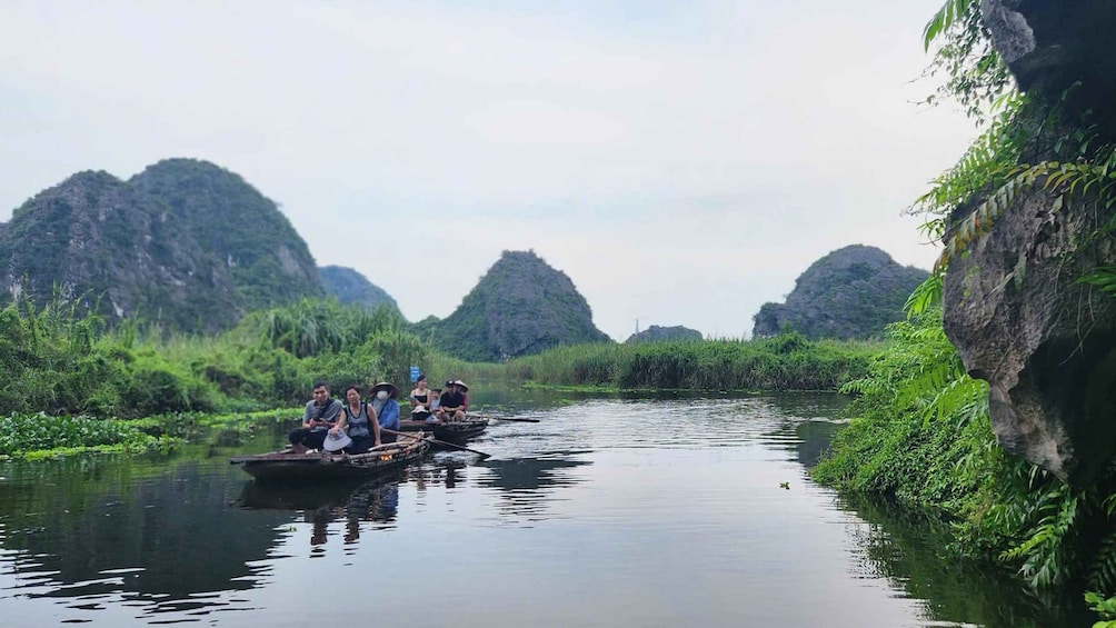 From Hanoi: Hoa Lu/Bai Dinh-Tam Coc/Trang An-Mua Cave Tours