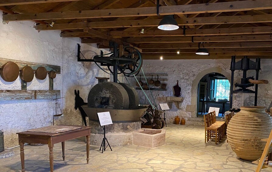 Lefkada: Olive Museum Fabbrica Ticket and Guided Tour