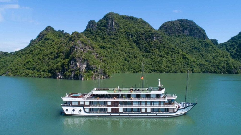 Picture 18 for Activity Hanoi: 3-Day Lan Ha Bay 5 Star Cruise & Private Balcony Room
