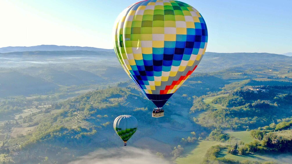 Siena: Balloon Flight Over Tuscany with a Glass of Wine