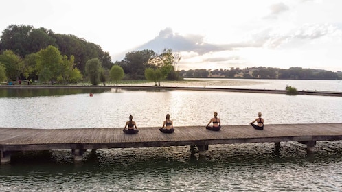 Chiusi: lezione di yoga e picnic sulle rive del lago di Chiusi