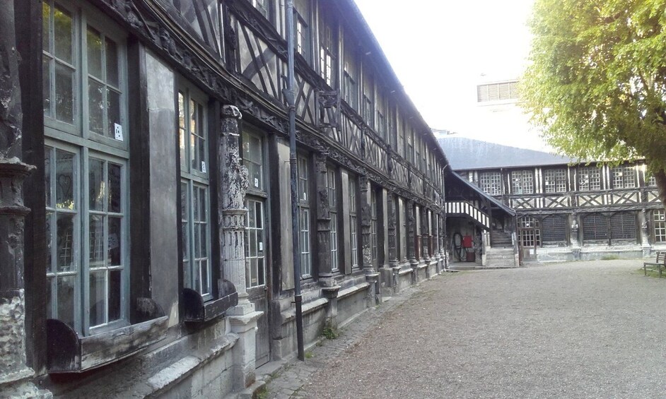 Picture 3 for Activity Rouen: Castles and Abbeys Private Full-Day Tour