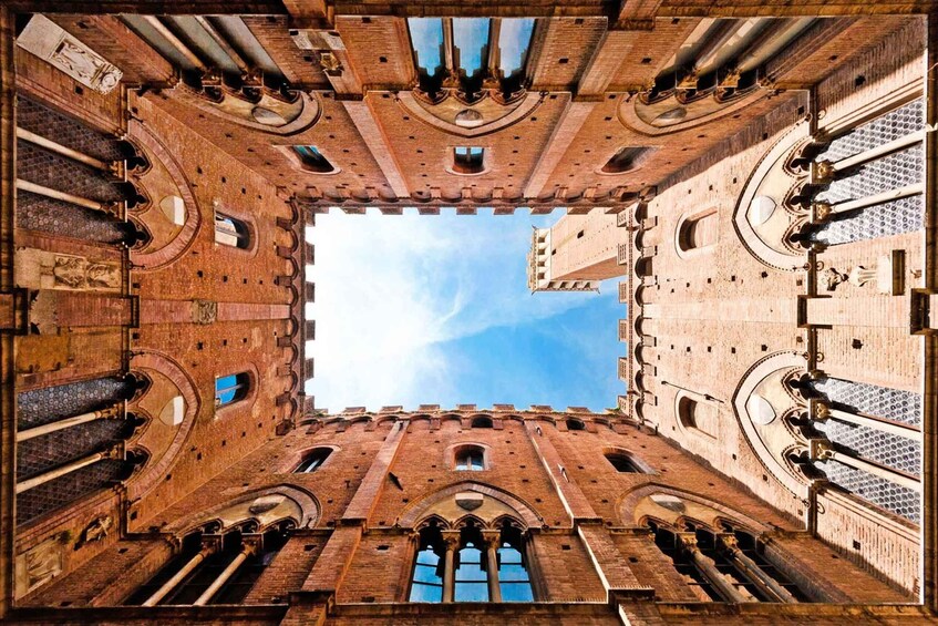 Picture 2 for Activity Lucca: Siena, San Gimignano, and Wine Tasting Full-Day Tour