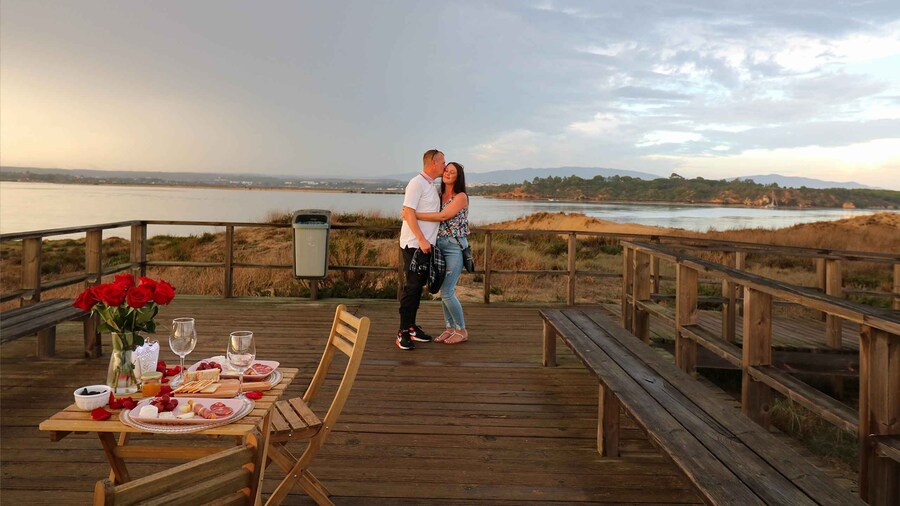 Algarve Romantic Seaside Picnic