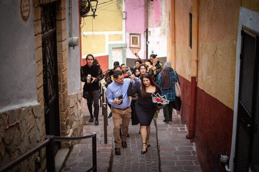 Callejoneada with the Estudiantina de Guanajuato