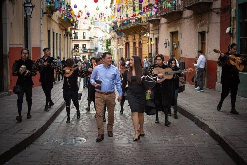 Callejoneada with the Estudiantina de Guanajuato