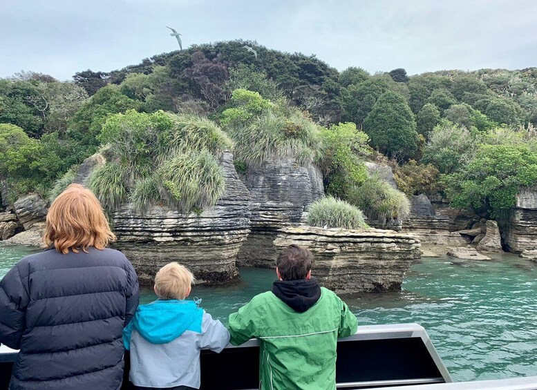 Picture 2 for Activity Raglan: Lunchtime Cruise of Raglan Harbour