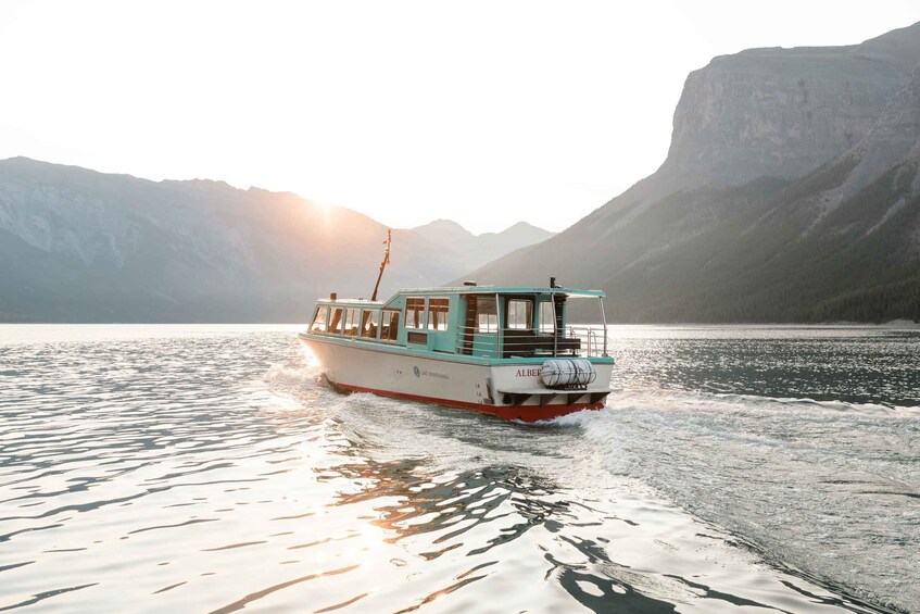 Banff: Lake Minnewanka Cruise